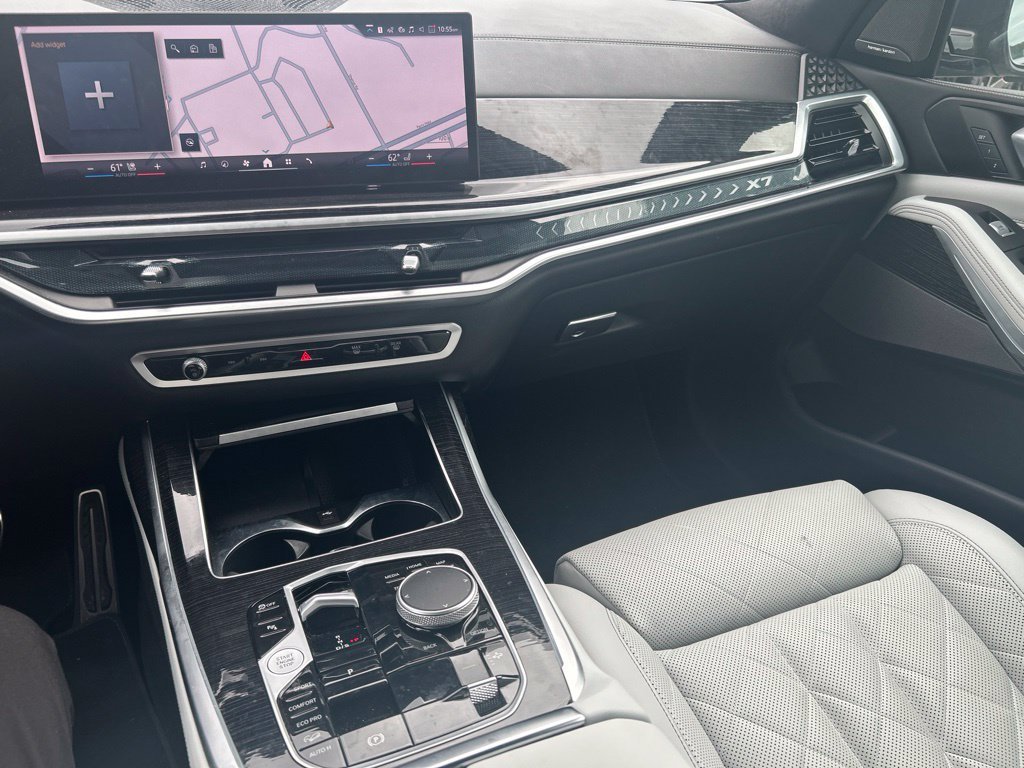 Used 2025 Brooklyn Gray Metallic BMW xDrive40i image 16