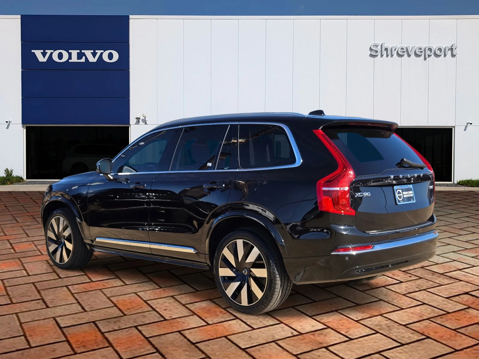 Certified Used 2023 Onyx Black Metallic Volvo Plus image 6