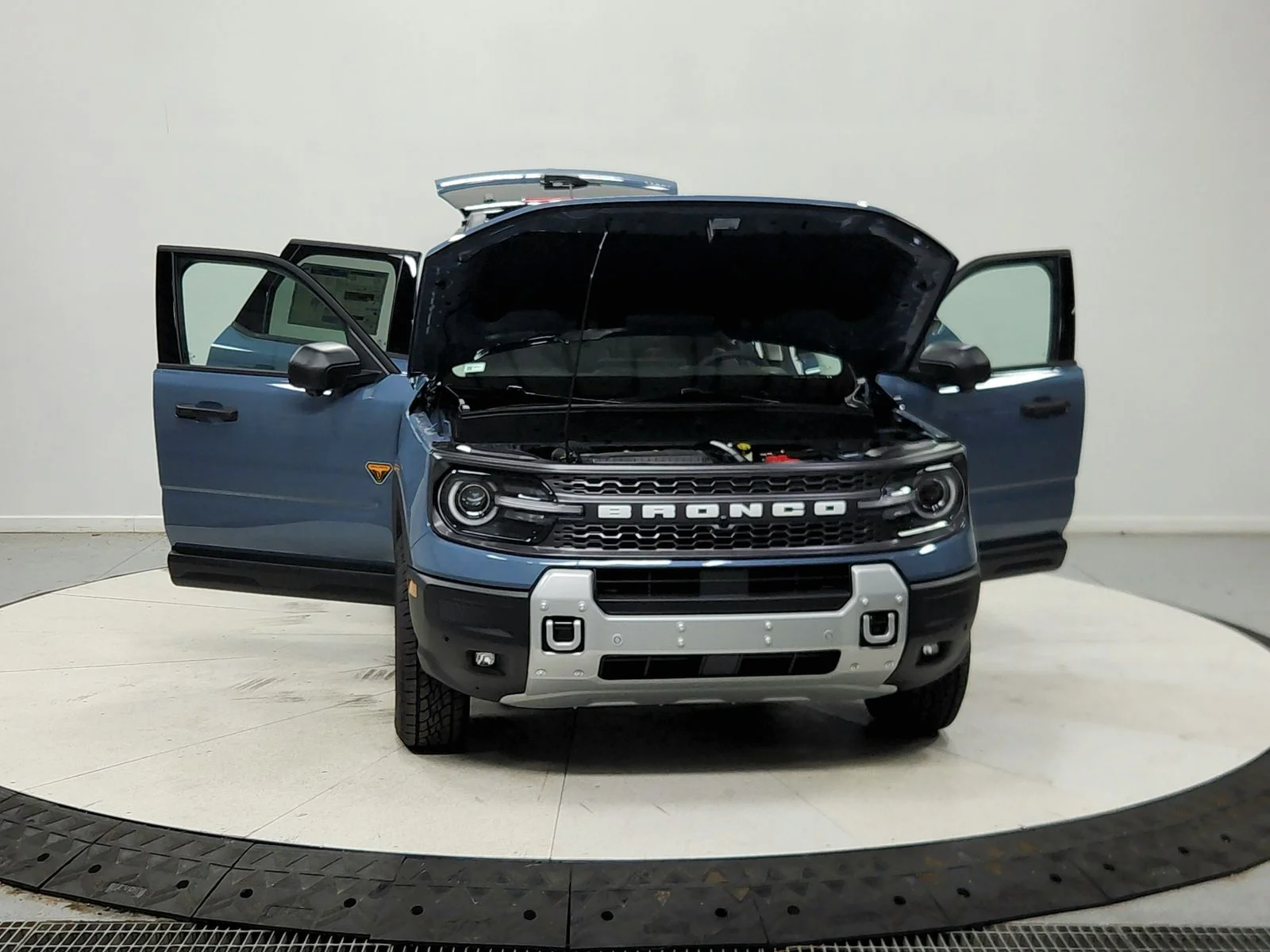 New 2026 Gray Ford Badlands image 11