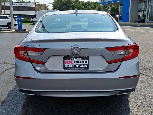 Used 2018 Silver Honda EX-L image 6