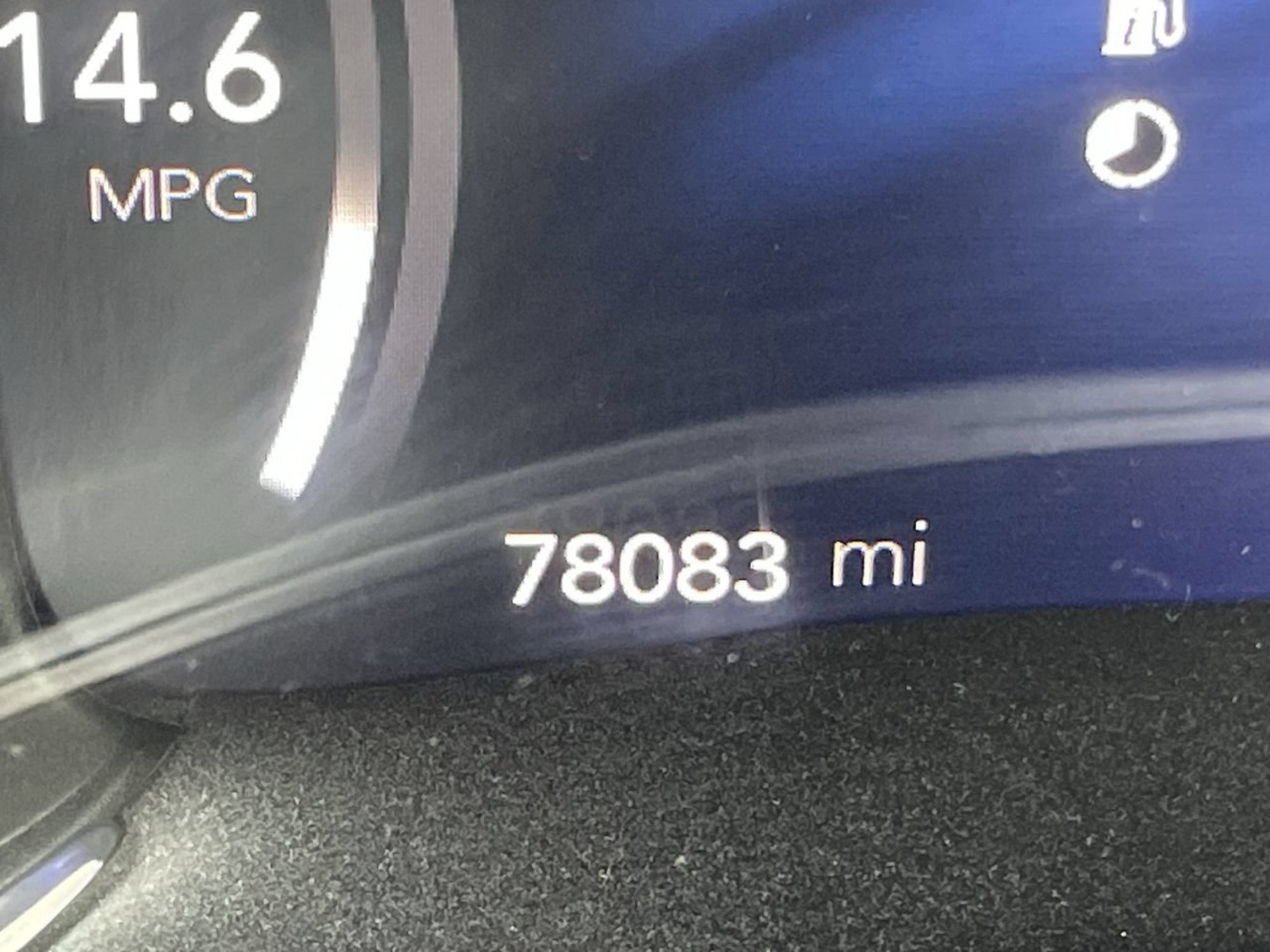 Used 2017 Tusk White Chrysler Platinum image 36