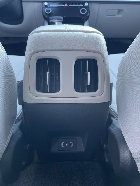Certified Used 2025 Phantom Black Hyundai SEL image 13
