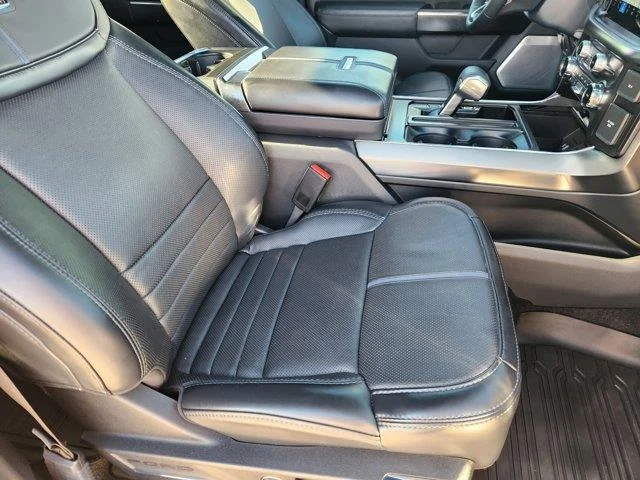 Used 2024 Agate Black MET Ford Platinum 4x4 SuperCrew Cab 5.5 ft. box 145 in. WB image 14