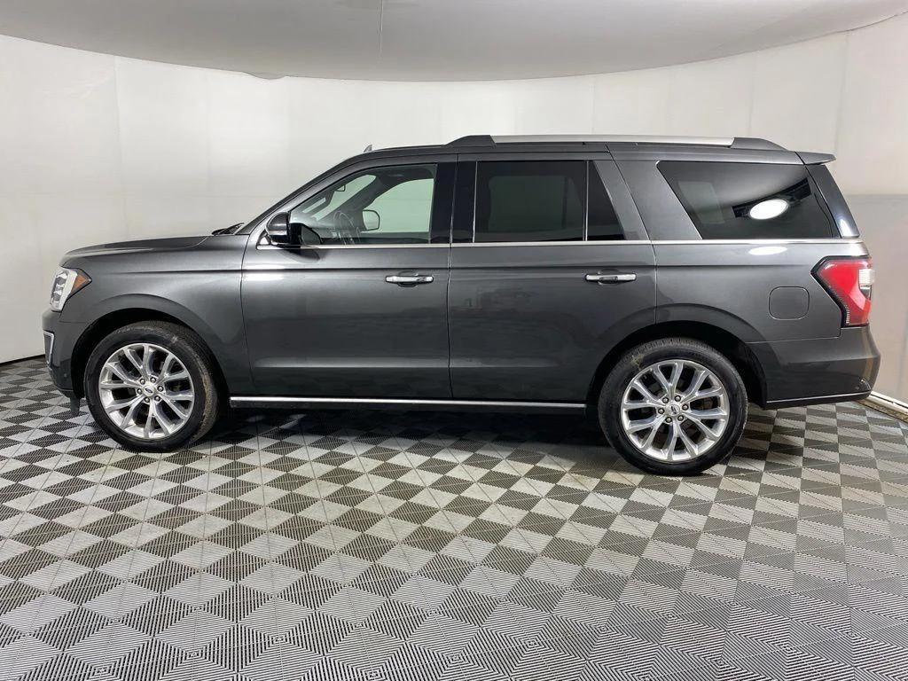 Used 2018 Magnetic Ford Limited image 15
