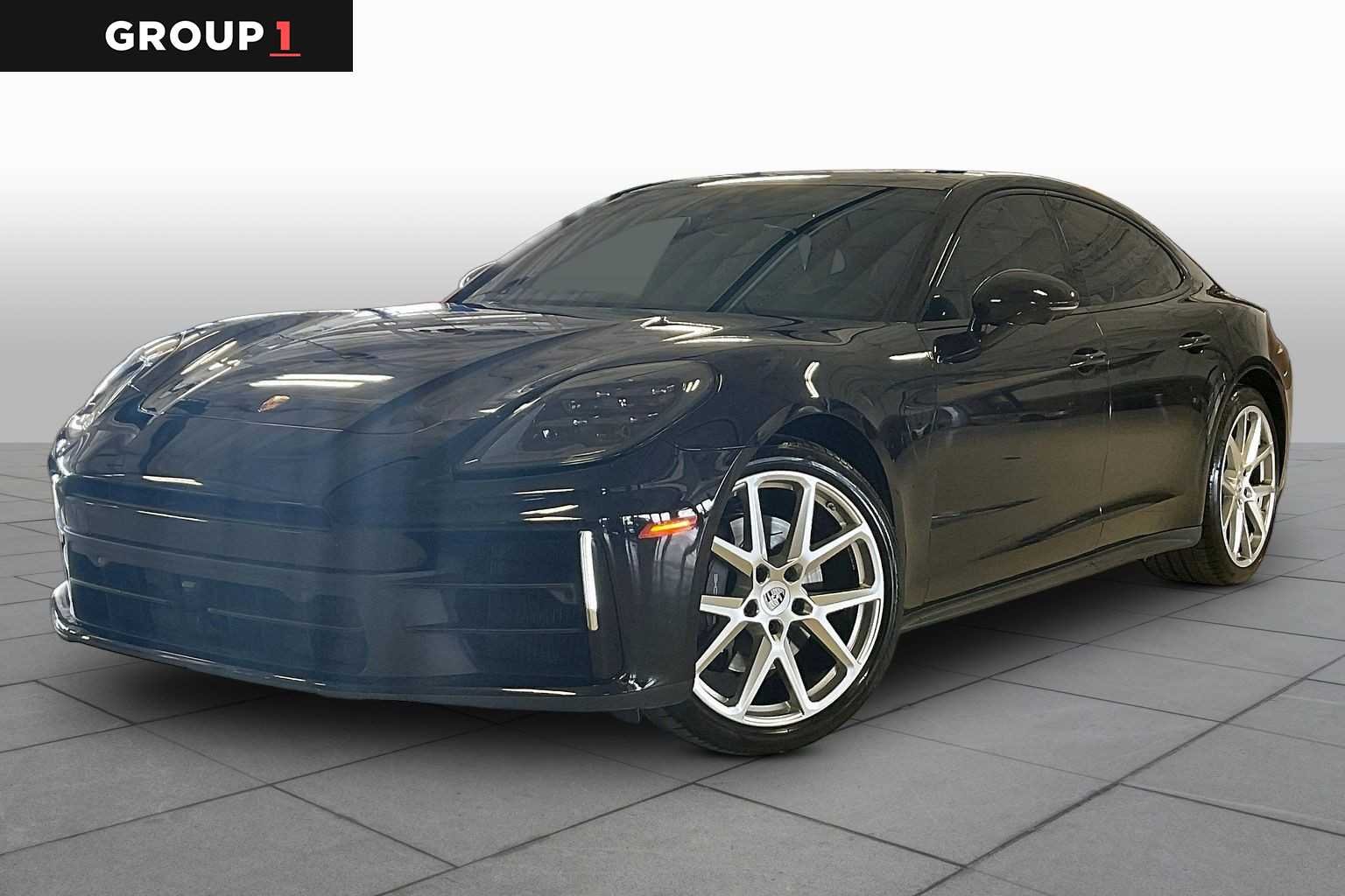 2024 Porsche Panamera 4's photo