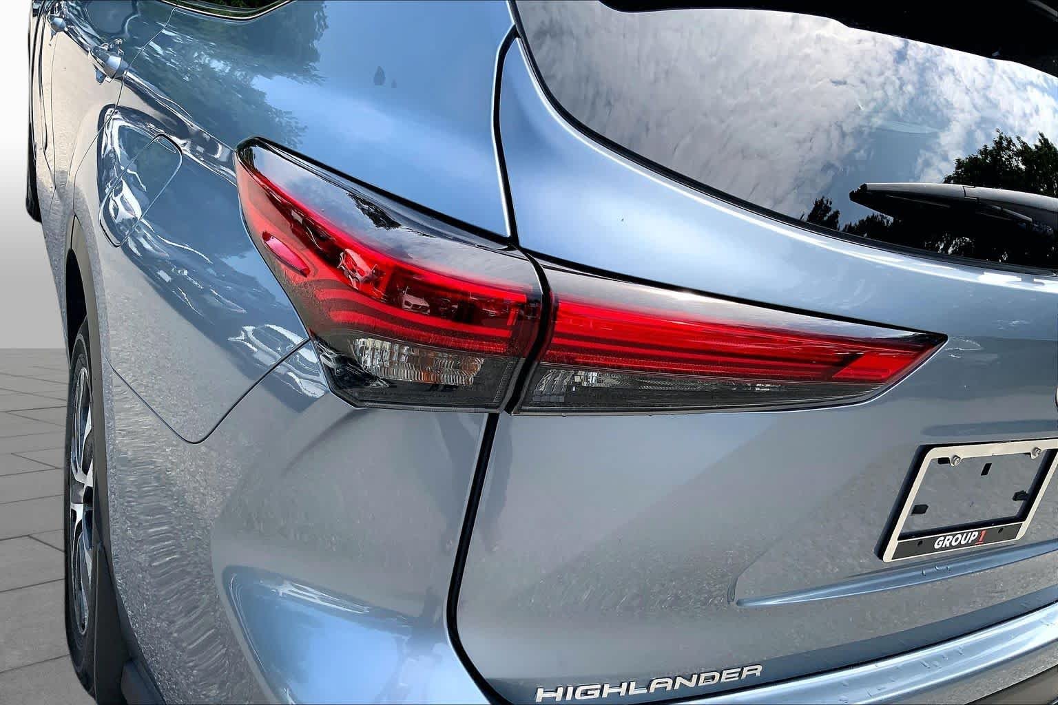 Used 2021 Moon Dust Toyota XLE image 28