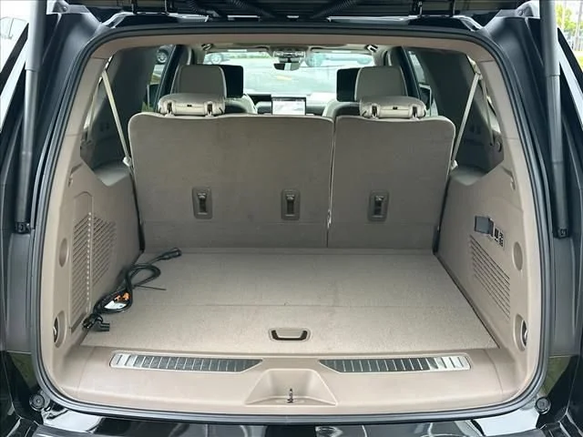 2026 GMC Yukon XL Denali - Photo 11