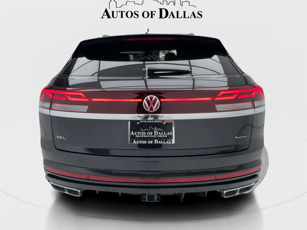Used 2024 Black Volkswagen 2.0T SEL R-Line image 9