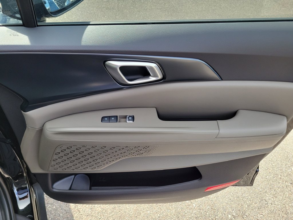 New 2026 Aurora Black Pearl Kia LXS image 10