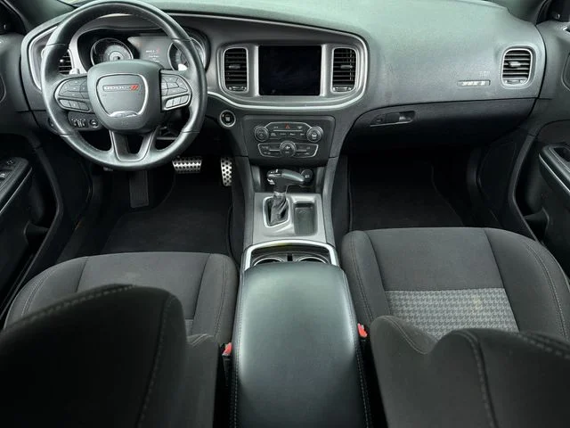 Used 2022 Purple Dodge R/T Scat Pack image 18