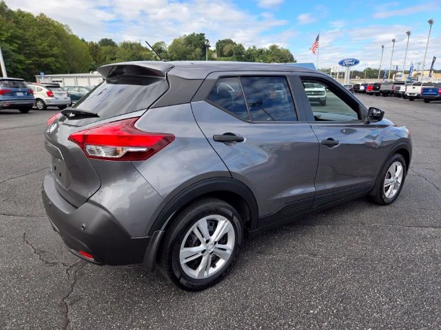 Used 2020 Gray Nissan S image 8