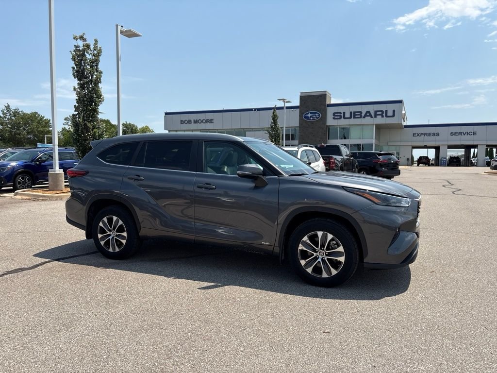Used 2023 Gray Toyota XLE image 1