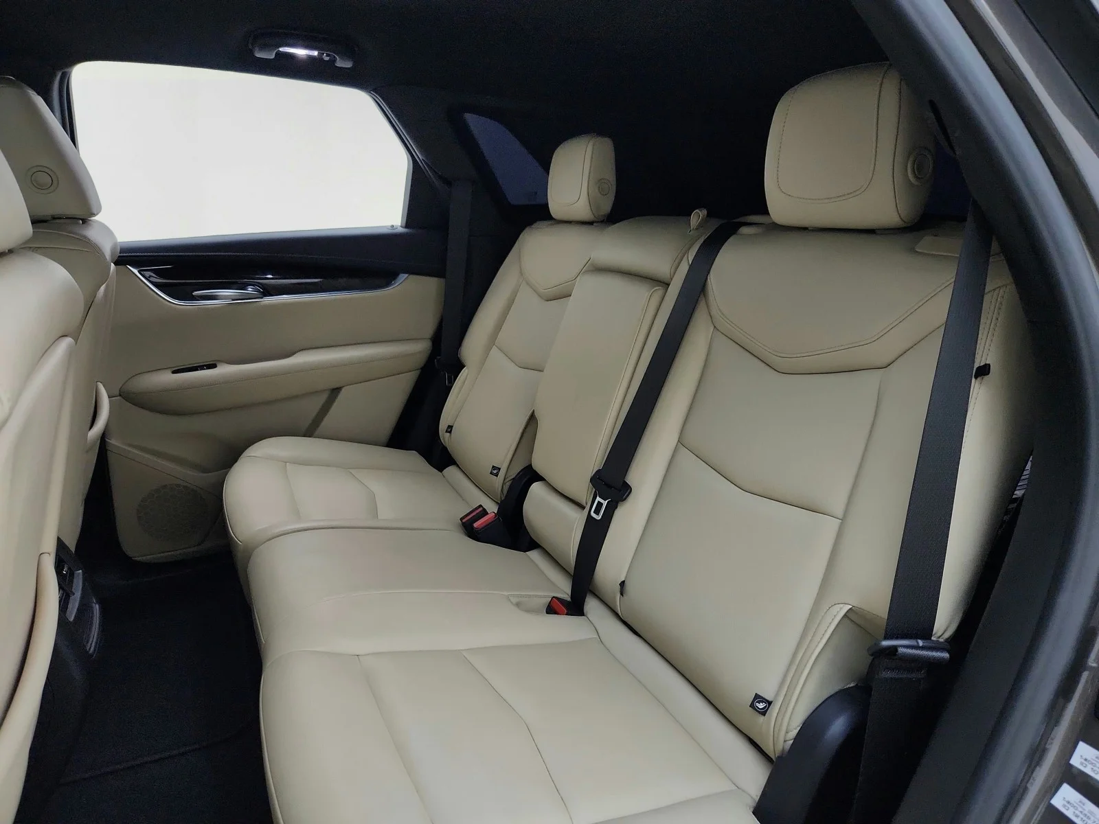 Used 2019 DARK MOCHA Cadillac FWD image 26