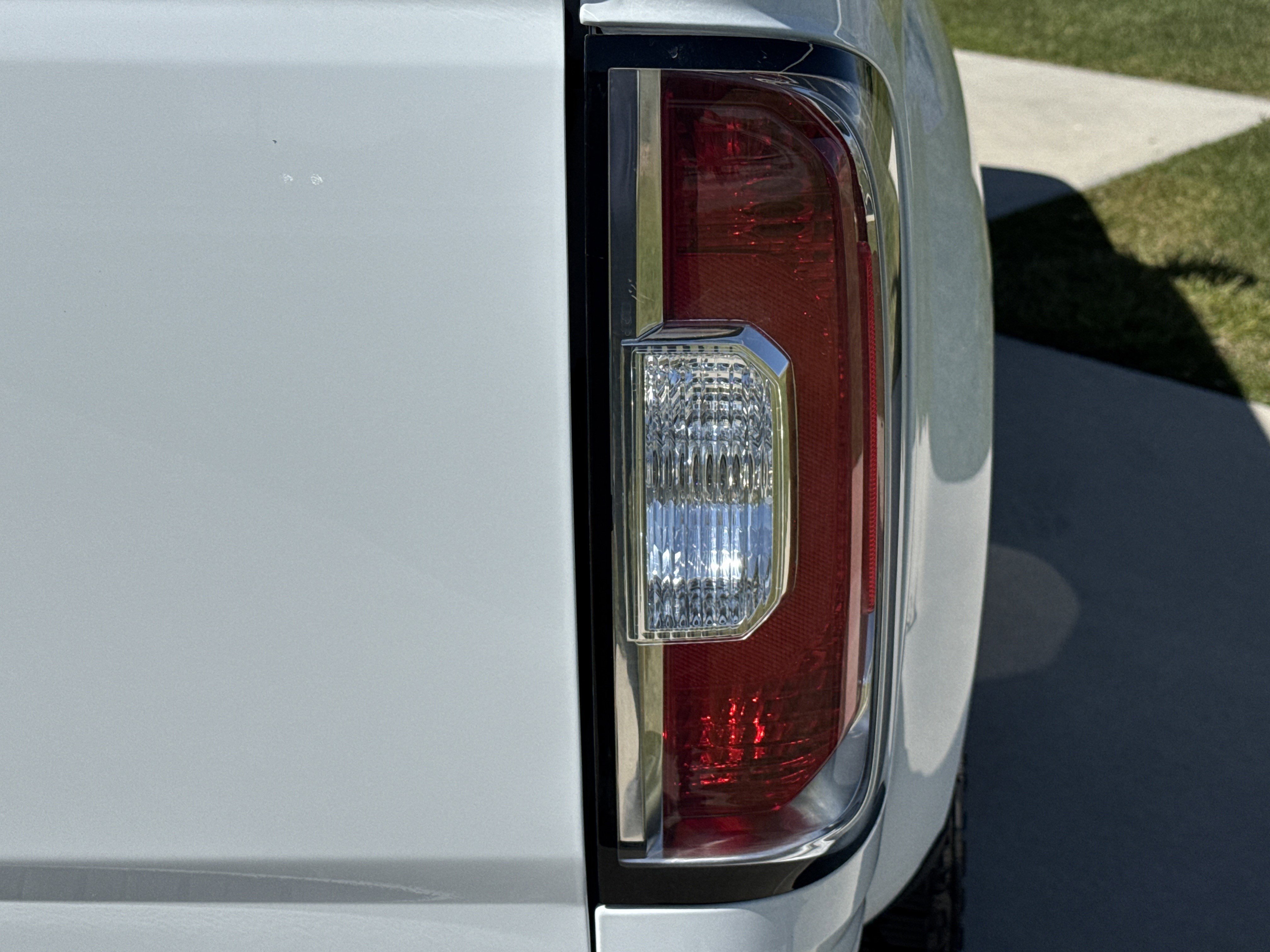 Used 2022 Summit White GMC AT4 - Leather image 12