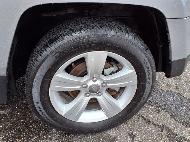 Used 2016 Billet Silver Metallic Jeep  image 14
