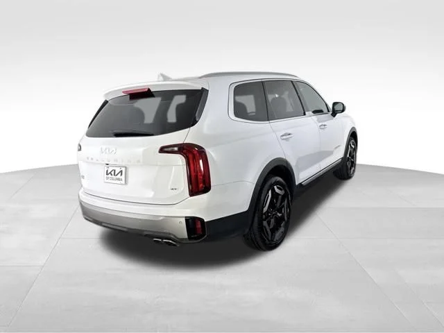 Used 2024 White Kia S image 7