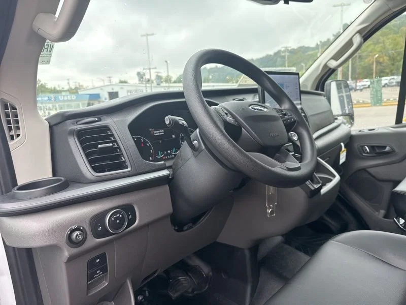New 2025 Oxford White Ford Cargo Van image 18