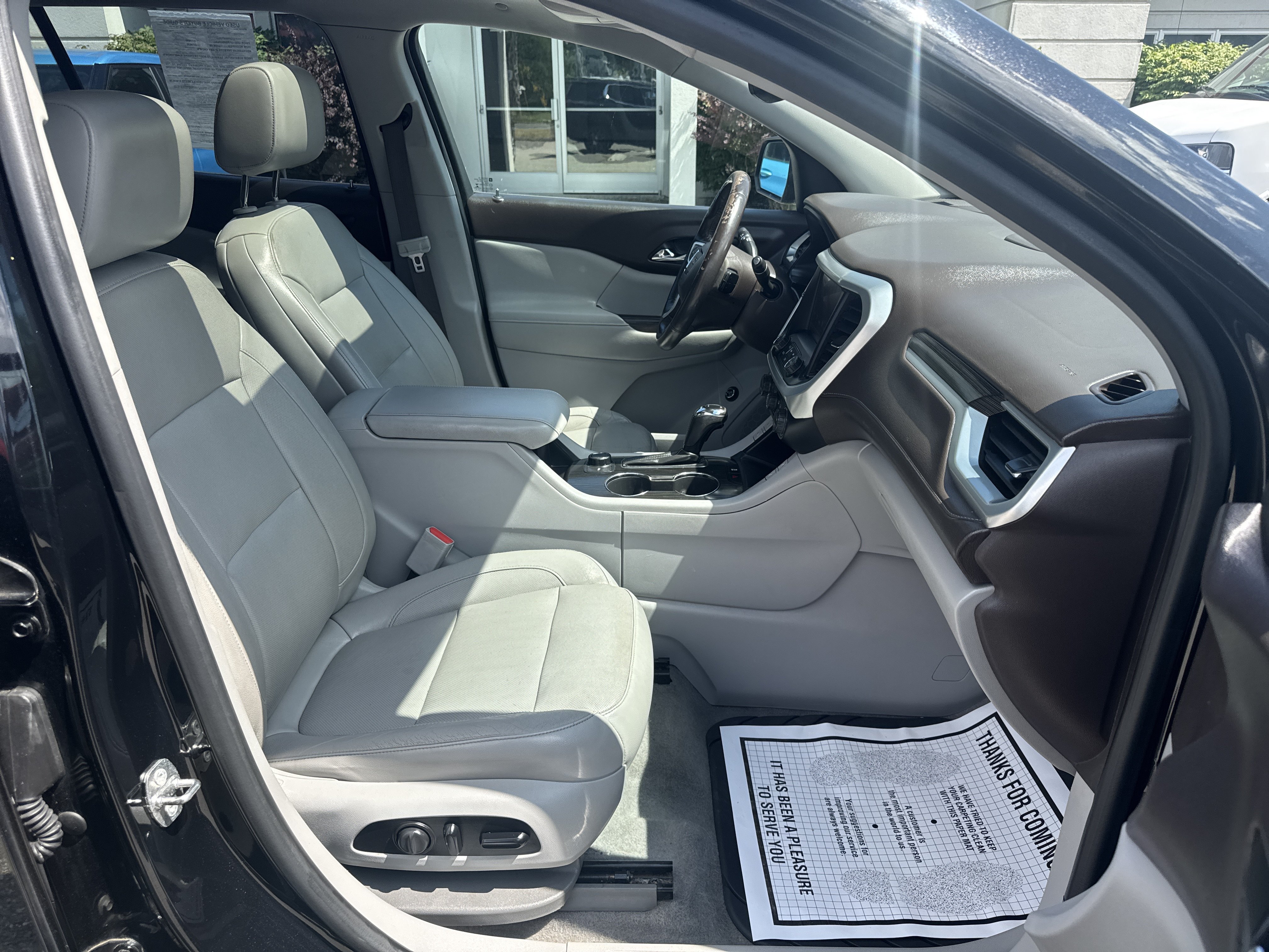 Used 2017 Ebony Twilight Metallic GMC SLT image 10