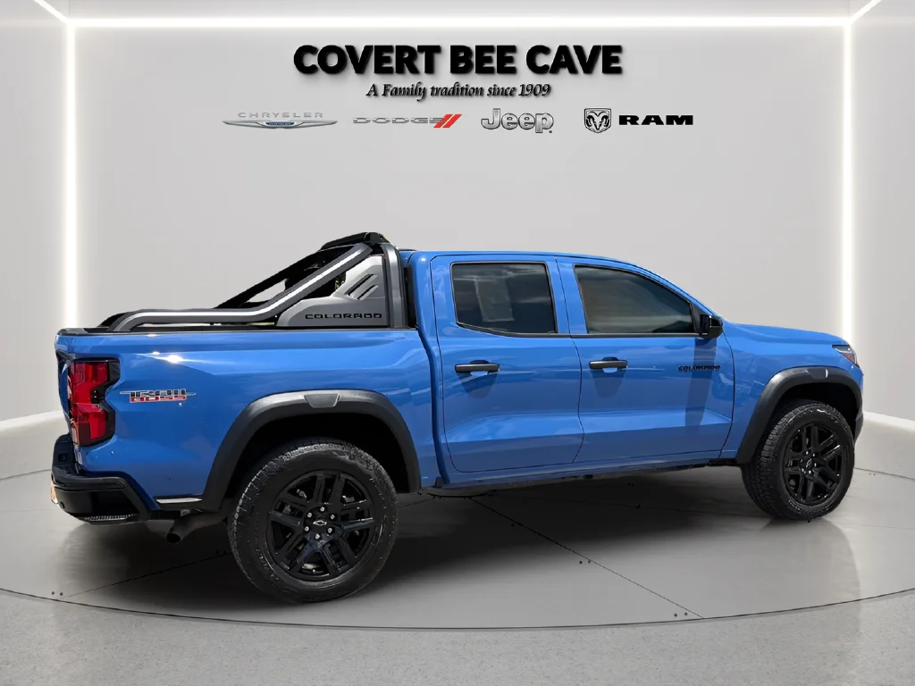 Used 2025 Blue Chevrolet Trail Boss image 14