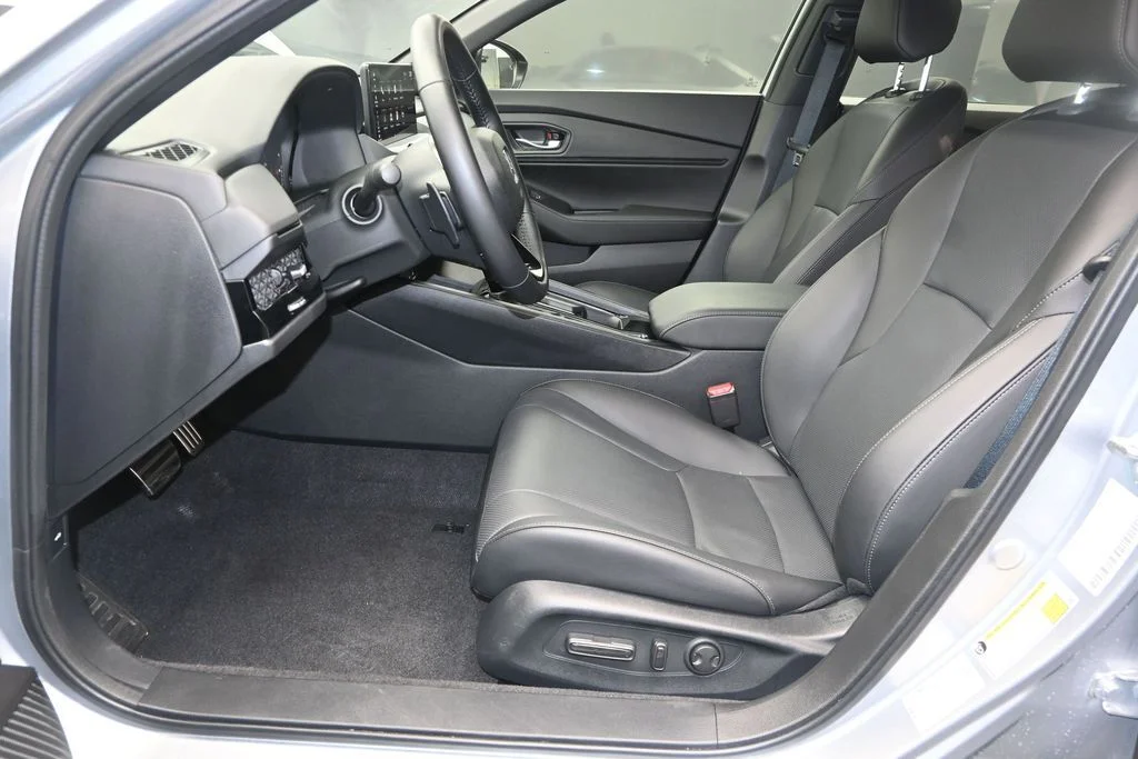 Certified Used 2026 Solar Silver Metallic Honda Sport-L image 15