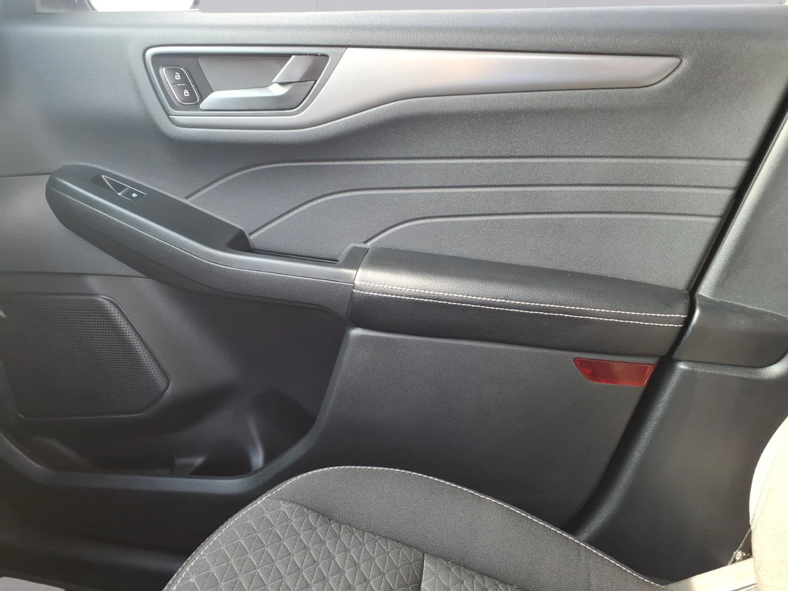 Used 2023 Oxford White Ford Active image 25