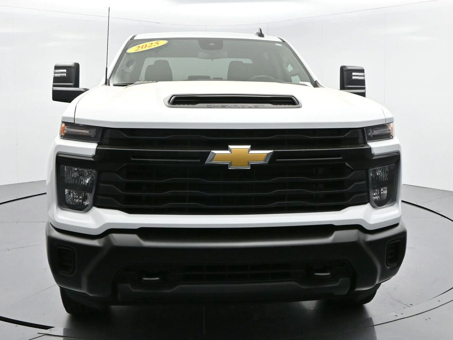 Used 2025 Summit White Chevrolet WT image 2