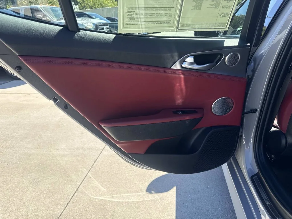 Used 2018 White Kia GT2 image 24