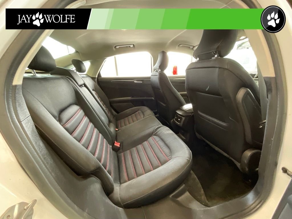 Used 2016 White Ford SE image 19