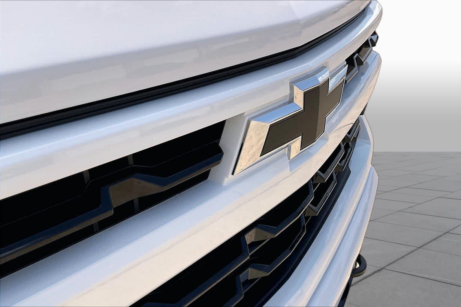 Used 2026 Summit White Chevrolet RST image 28