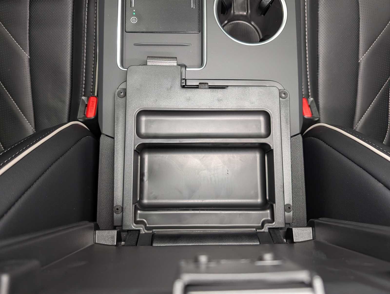 New 2026 Liquid Carbon Metallic Acura w/Advance Package image 21