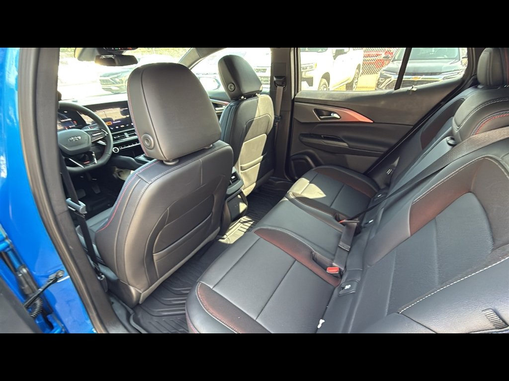 2025 Chevrolet Equinox EV RS - Photo 24