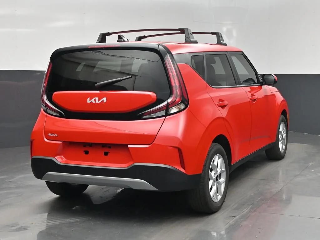 Used 2025 Red Kia LX image 11