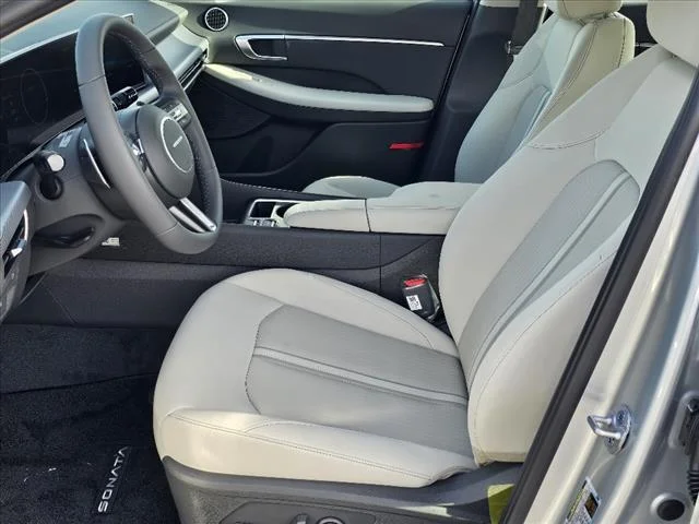 2024 Hyundai Sonata Hybrid SEL - Photo 6