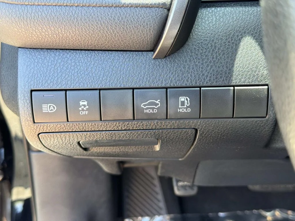 Used 2020 Midnight Black Metallic Toyota LE image 18