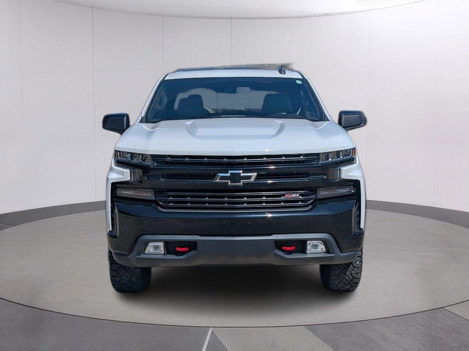 Used 2020 SUMMIT WHITE Chevrolet LT Trail Boss image 10