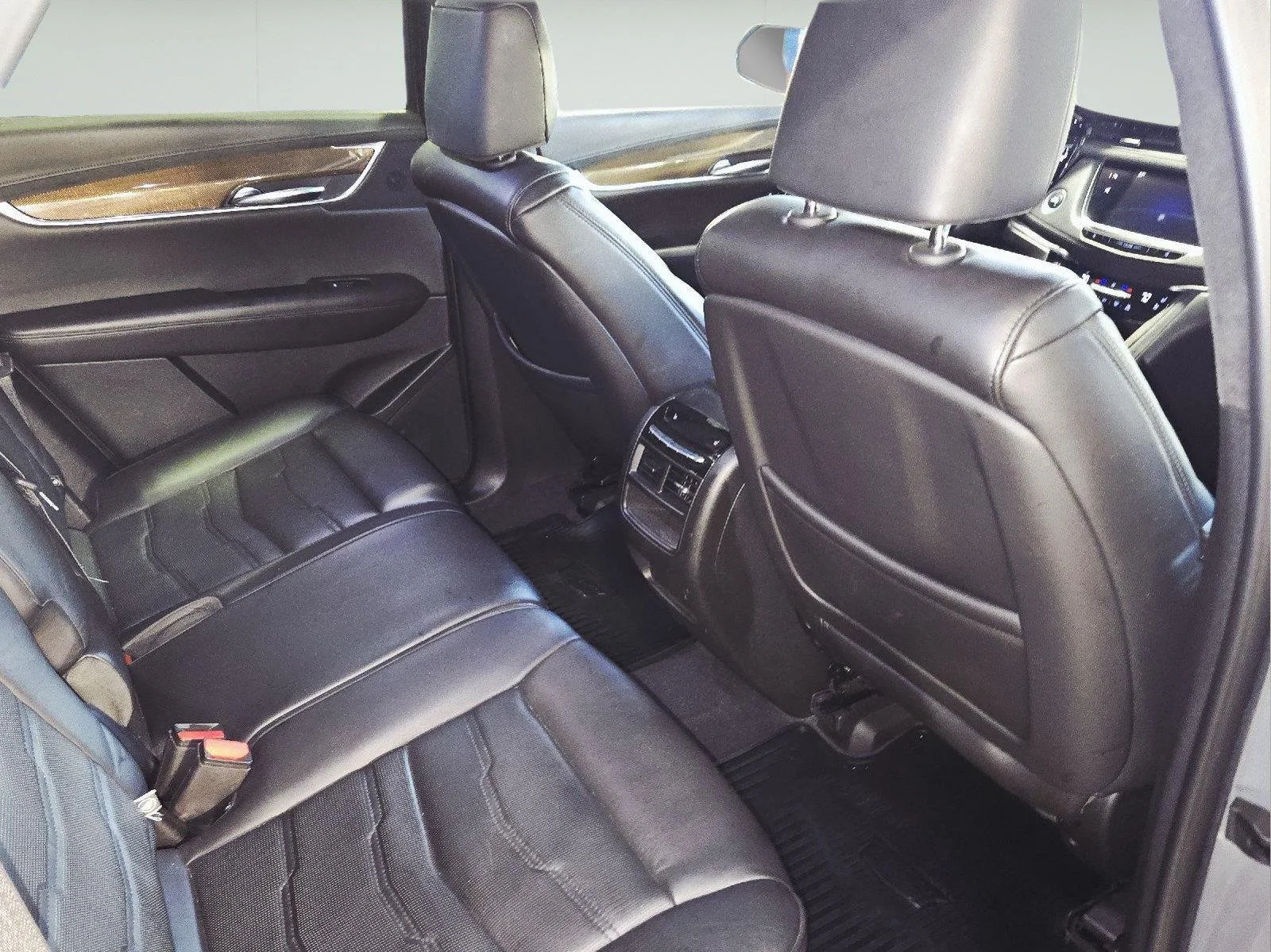 Used 2019 Bronze Dune Metallic Cadillac Platinum AWD image 56