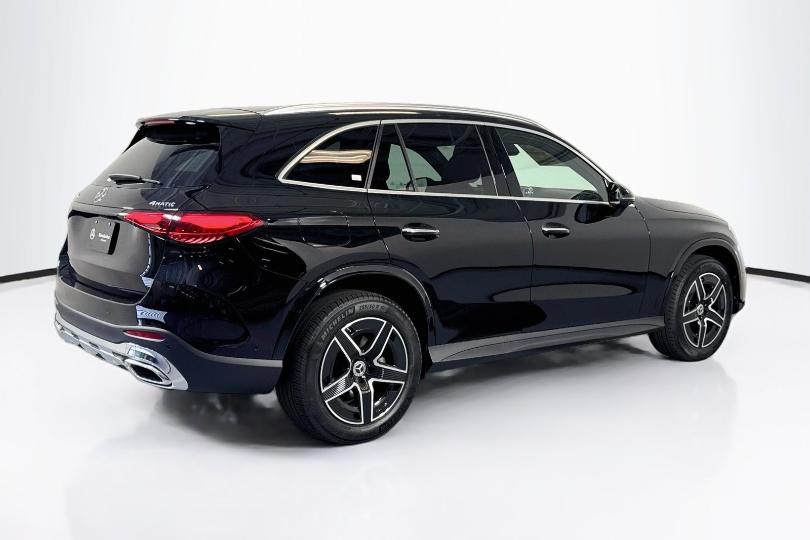 New 2026 Black Mercedes-Benz GLC 300 image 5