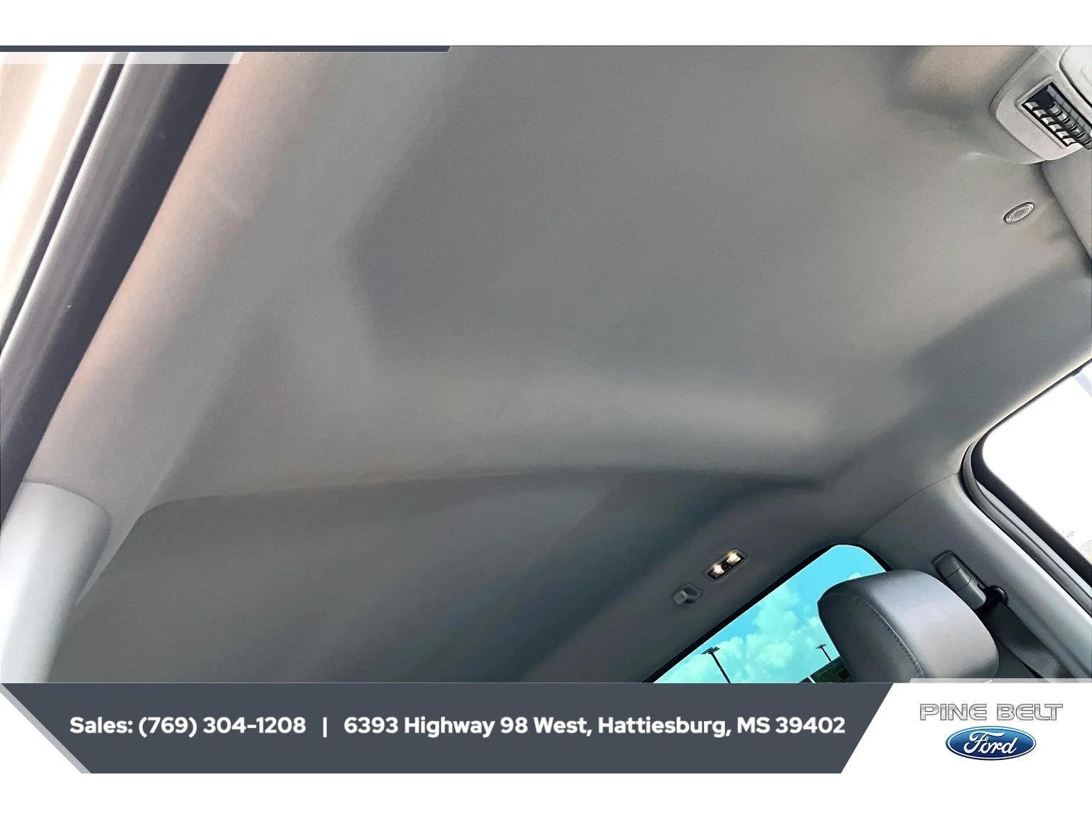 Used 2023 Oxford White Ford XL image 17