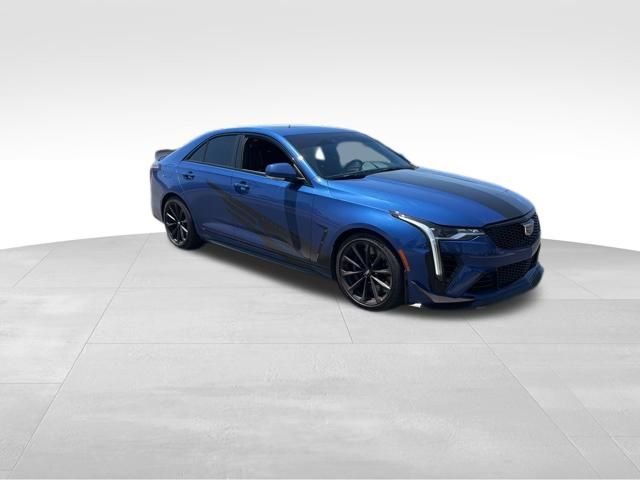Used 2022  Cadillac V-Series image 14