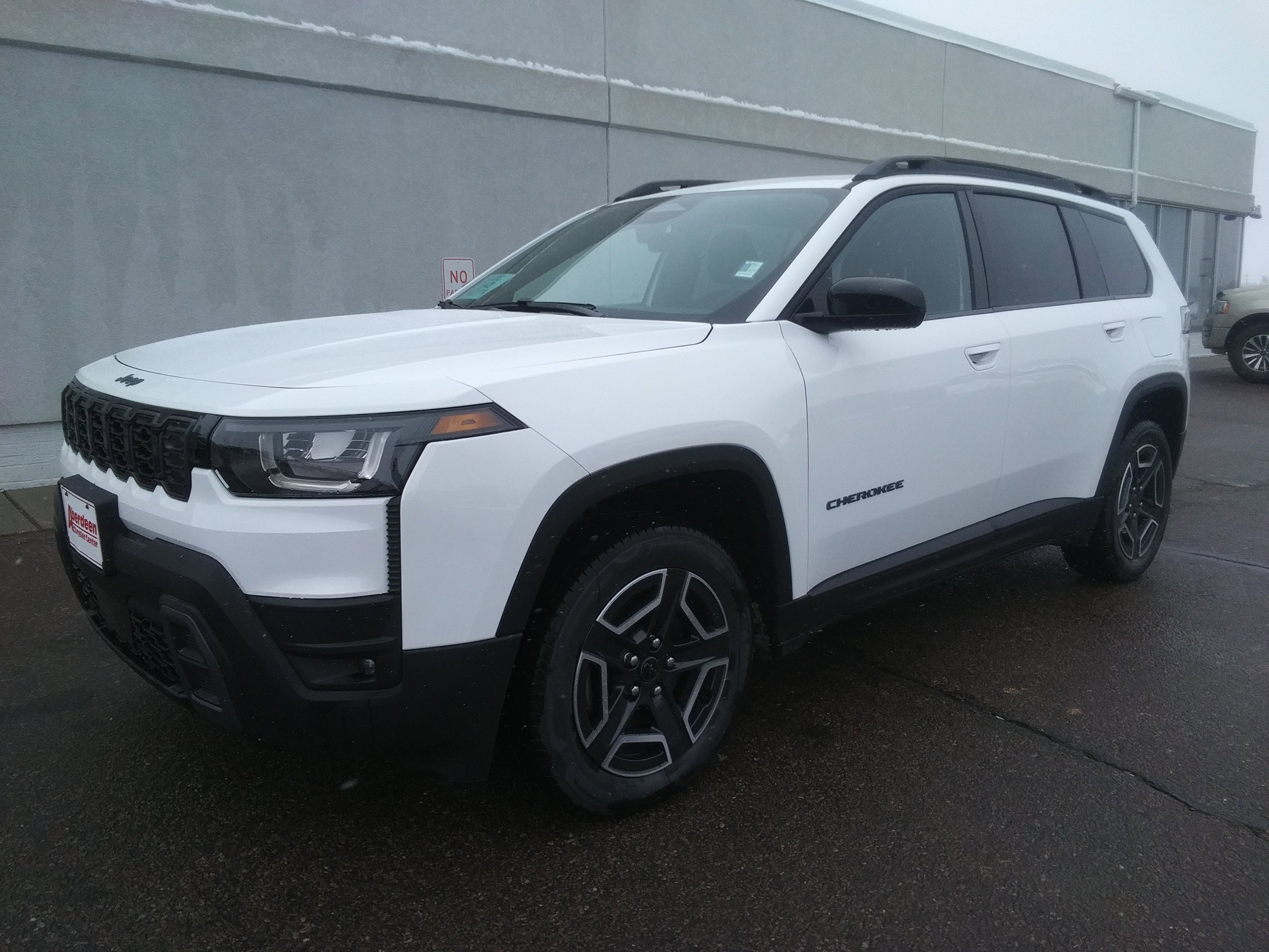 New 2026 Bright White Clear-Coat Exterior Paint Jeep Laredo image 2