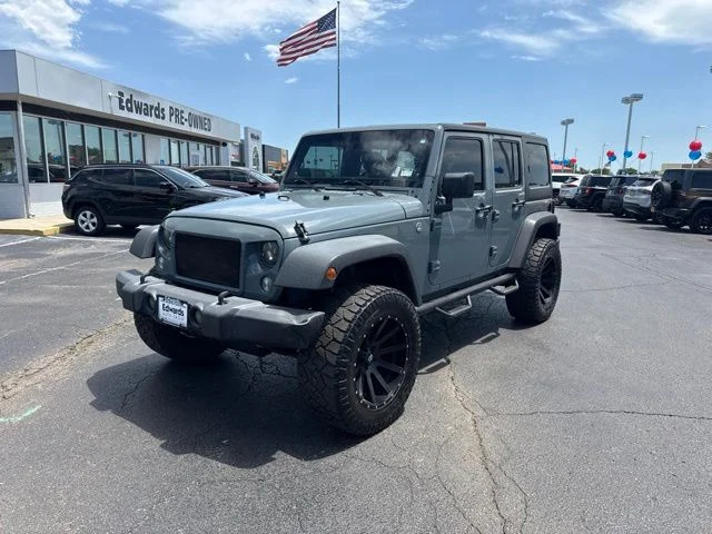 Used 2014 Gray Jeep Unlimited Sport image 3