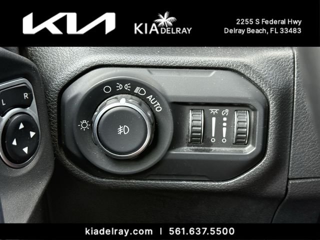Used 2021 White Jeep Unlimited Sahara Altitude image 28