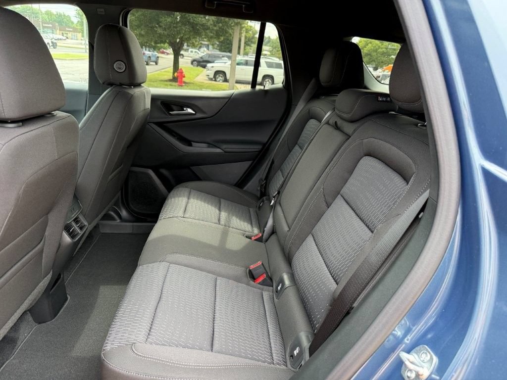 2027 Chevrolet Equinox LT - Photo 13