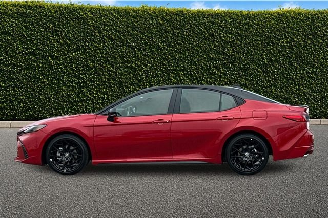 New 2026 Supersonic Red with Midnight Black Metallic roof Toyota XSE image 7