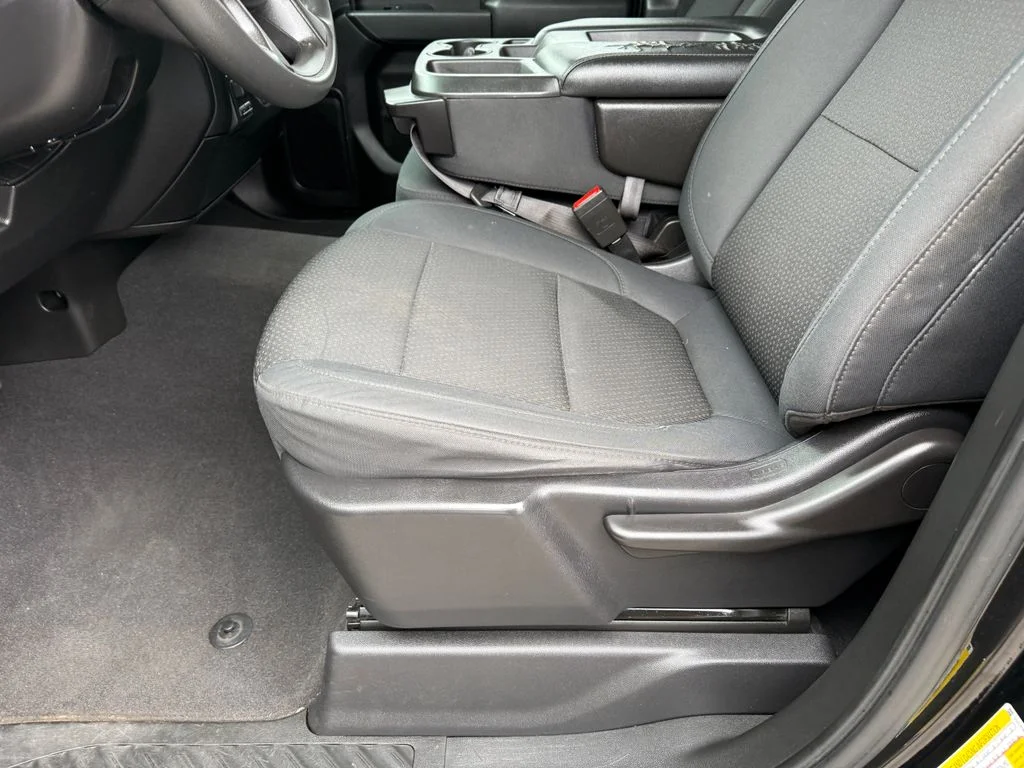 Used 2019 Black Chevrolet Custom image 16