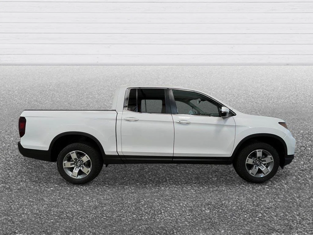 New 2026 Platinum White Pearl Honda RTL image 7