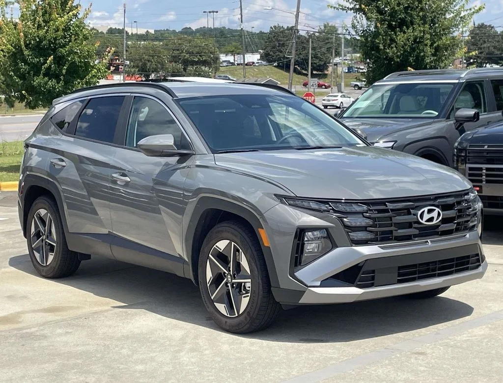 New 2026 Gray Hyundai SEL image 1