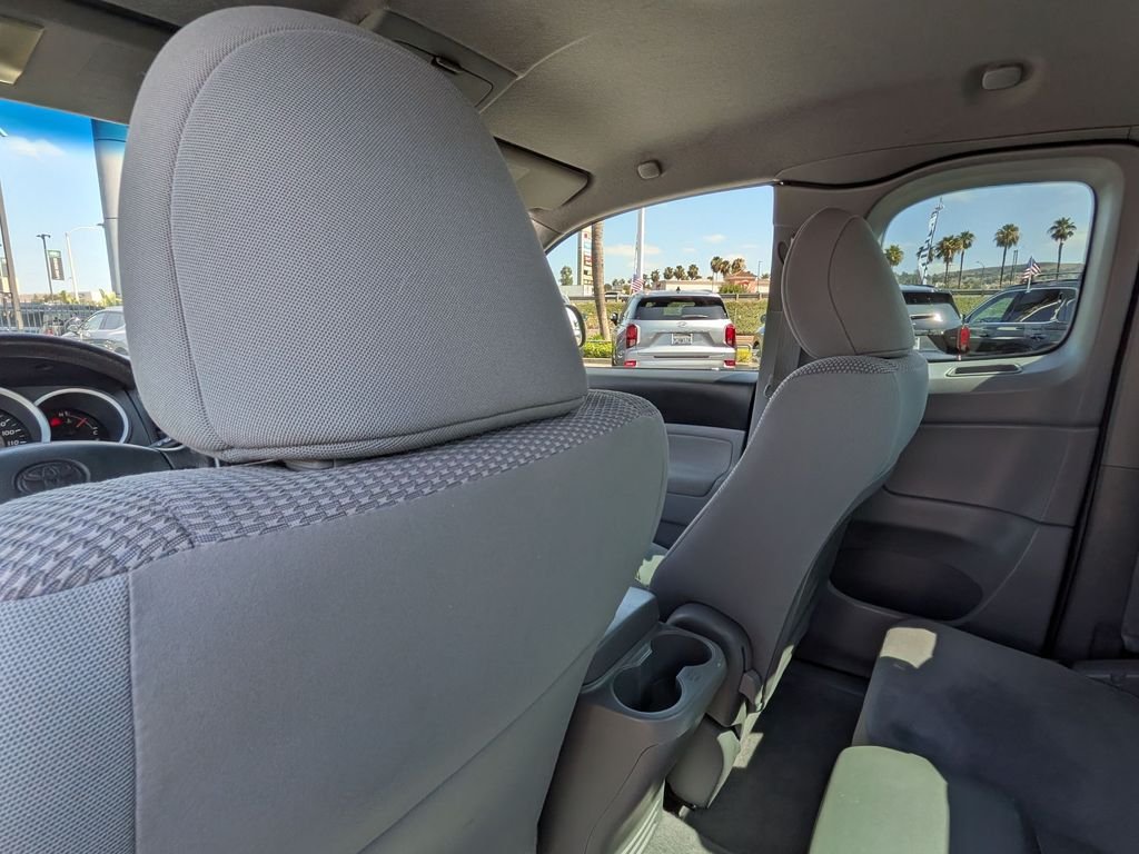 2010 Toyota Tacoma PreRunner - Photo 24