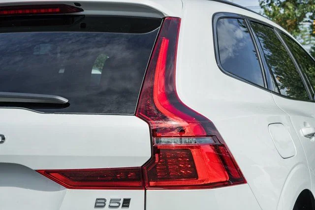 New 2026 Crystal White Volvo Ultra image 6