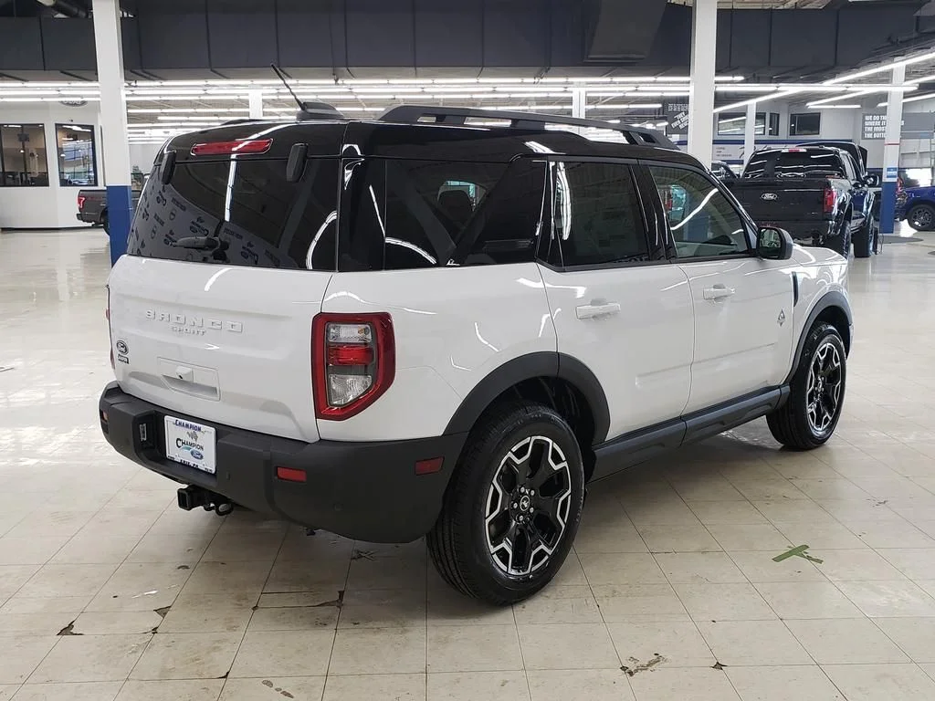 New 2026 Oxford White Ford Outer Banks® image 8